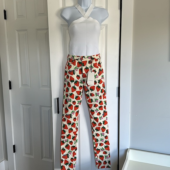 NWT Gucci Strawberry Print Skinny Leg Jeans - Picture 12 of 15